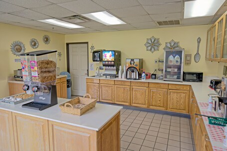 All Season Suites - Image 29