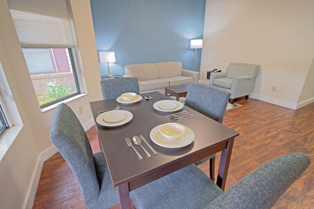 All Season Suites - Image 28