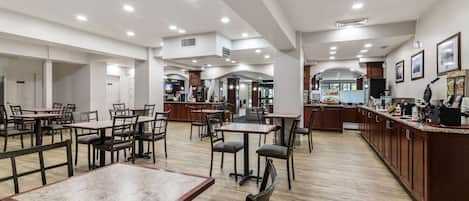 Petit déjeuner buffet compris tous les jours