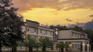 Unclassified image, 5 of 91, button - Best Western Plus Brunswick Bath (Brunswick)