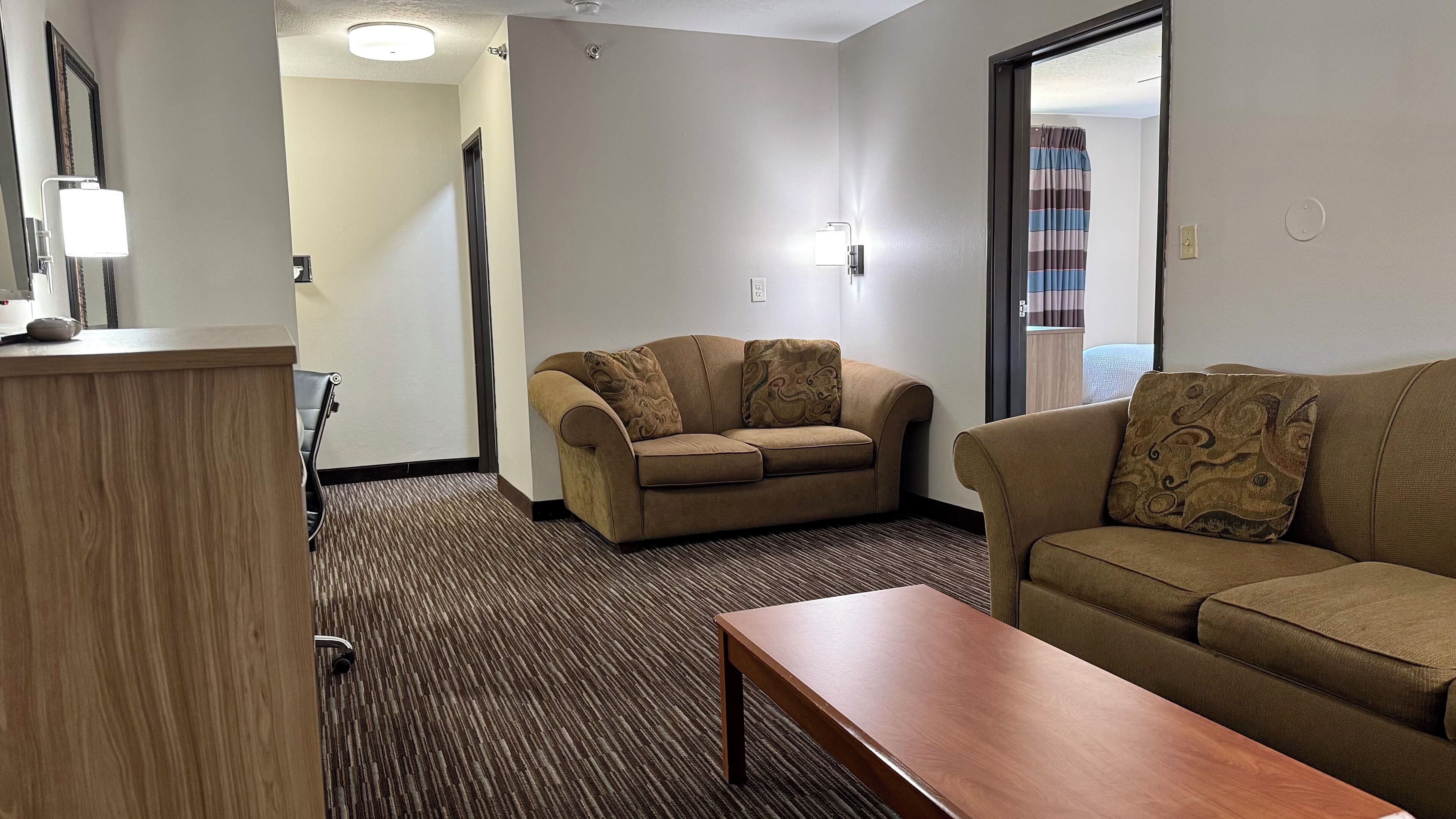 One-Bedroom Suite, 1 King Bed, Non Smoking | Desk, blackout drapes, iron/ironing board, WiFi (free)