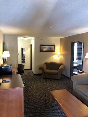 One-Bedroom Suite, 1 King Bed, Non Smoking | Desk, blackout drapes, iron/ironing board, free WiFi