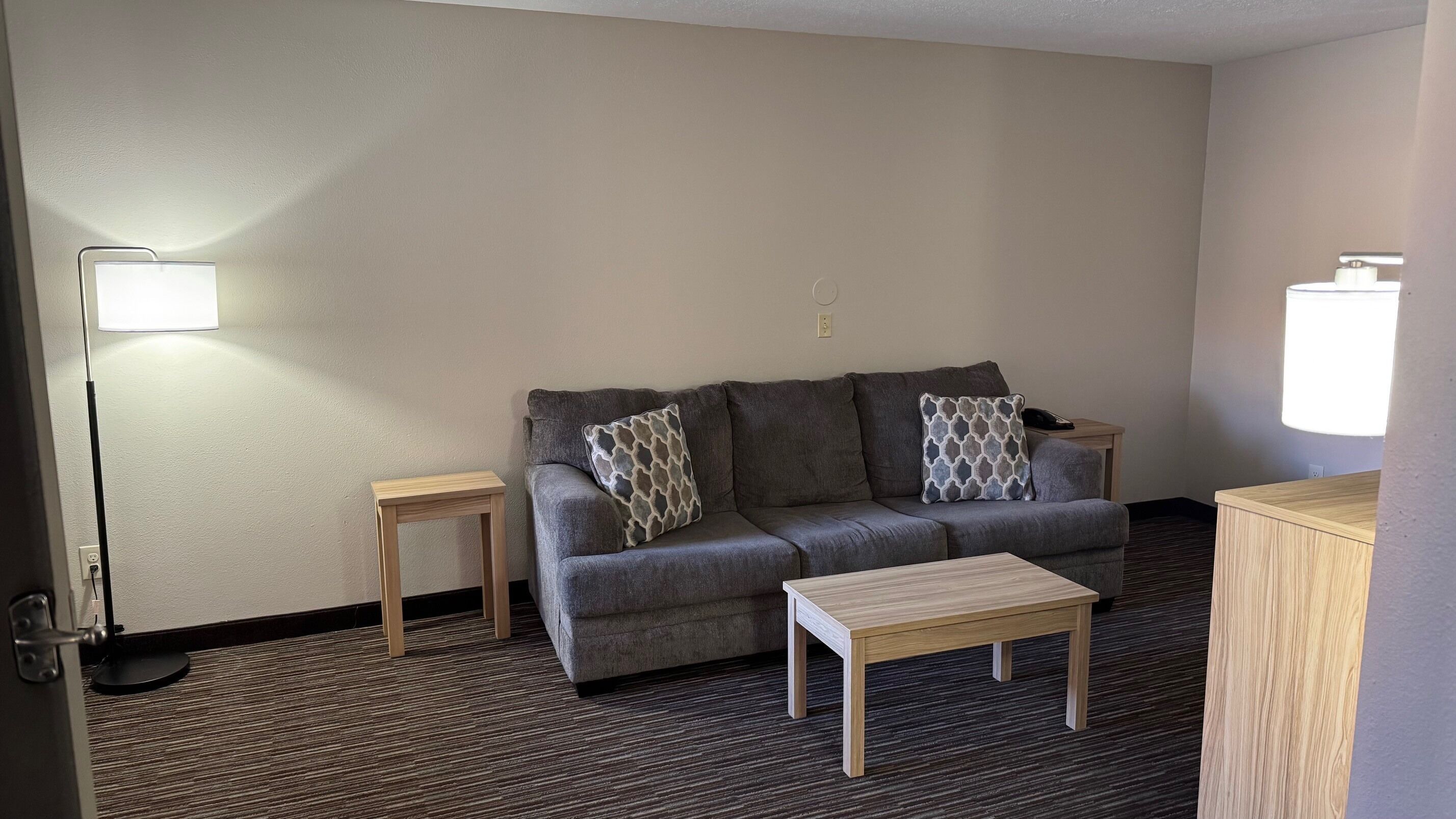 Studio Suite, 2 Queen Beds, Non Smoking | Living area