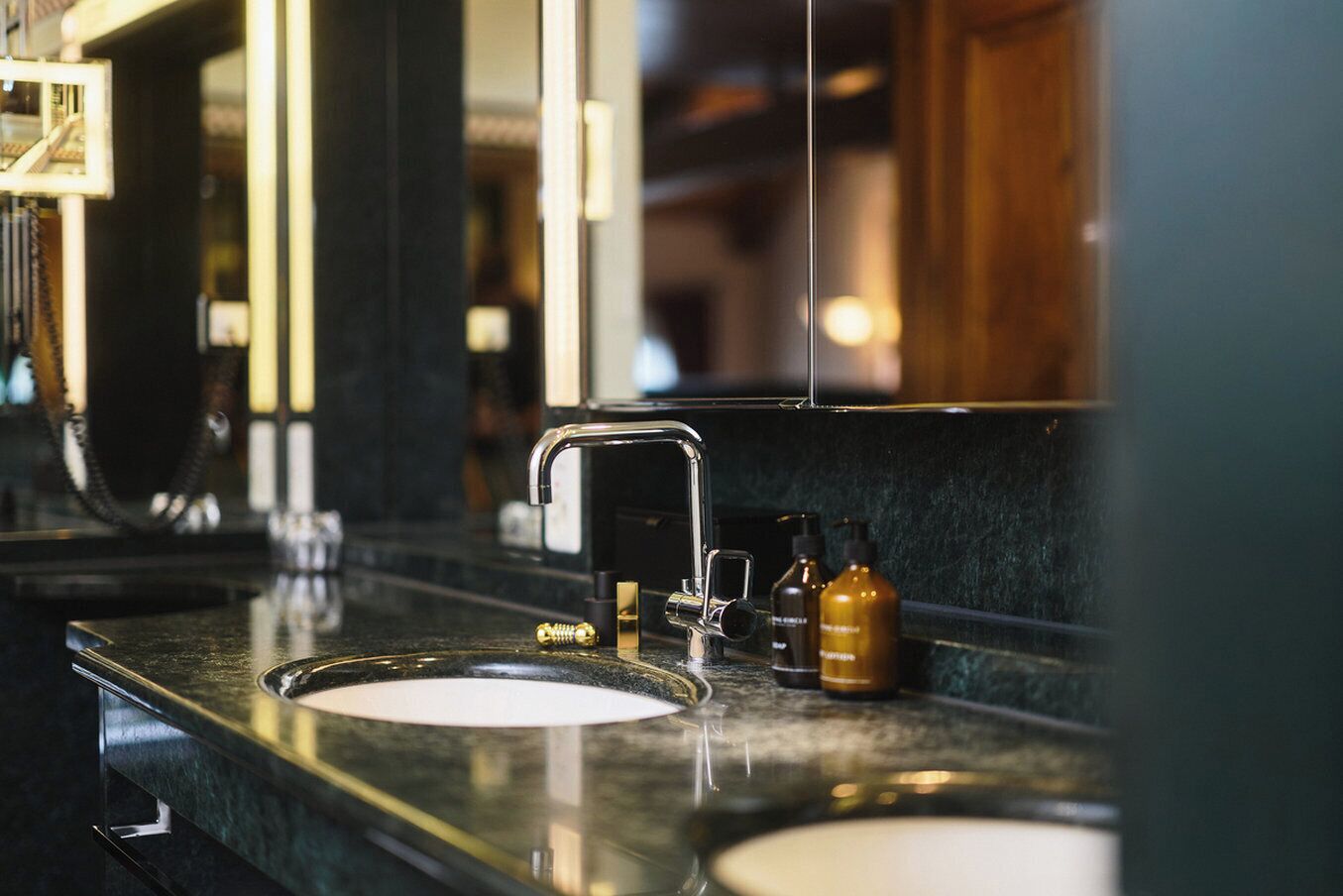 Photo - Widder Hotel - Zurichs Luxury Hideaway