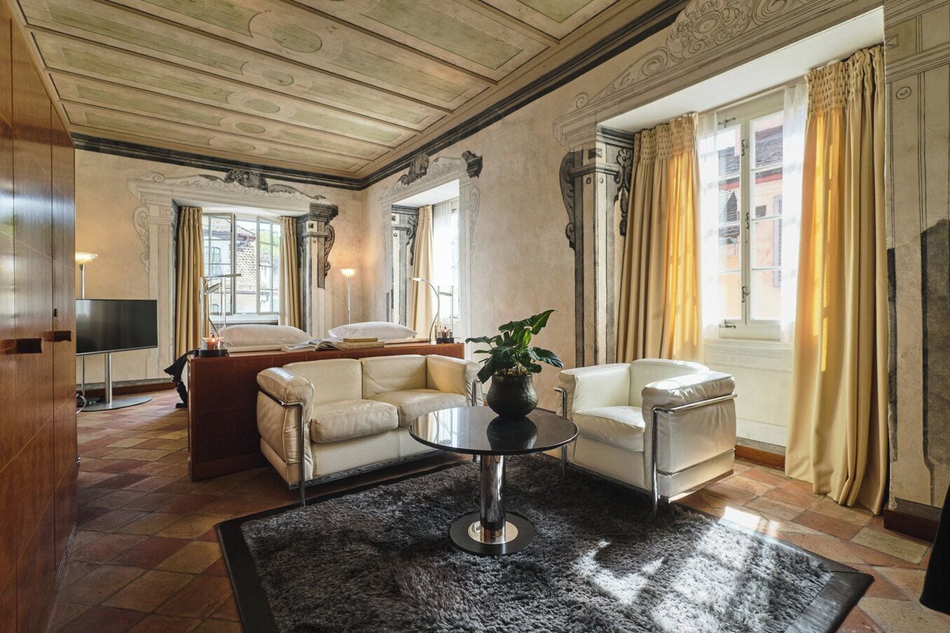 Fernseher, DVD-Player, Pay-TV