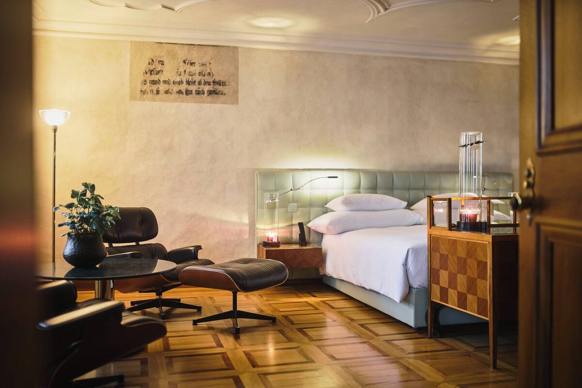 Design Superior Room | Hypo-allergenic bedding available, minibar (free items), in-room safe