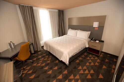 In-room safe, desk, iron/ironing board, free WiFi