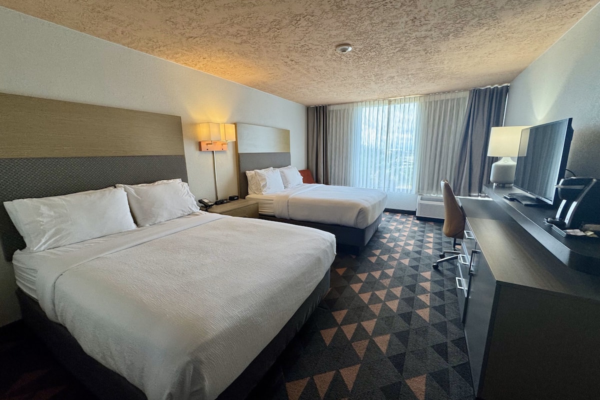 in-room safe, desk, iron/ironing board, free wifi