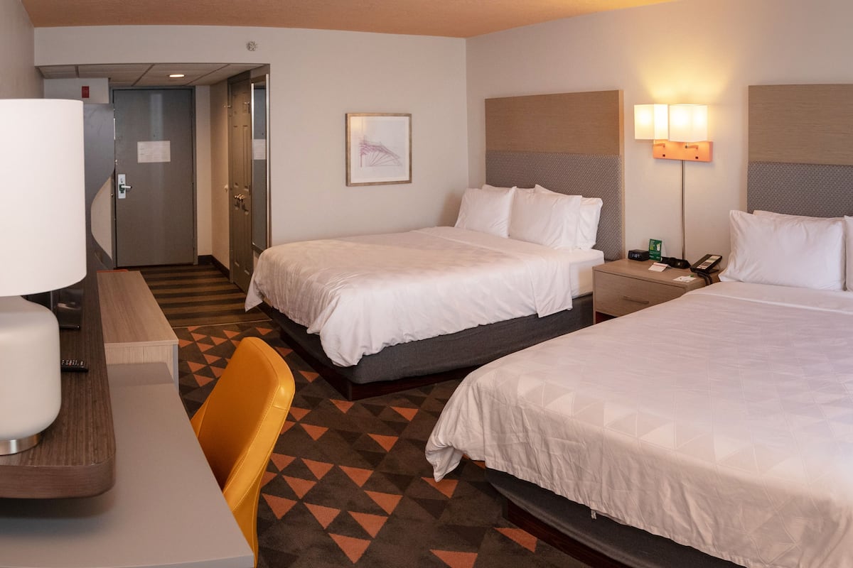 in-room safe, desk, iron/ironing board, free wifi