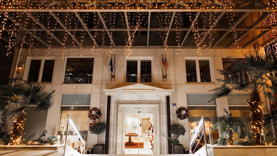 Best Western Plus Embassy Hotel