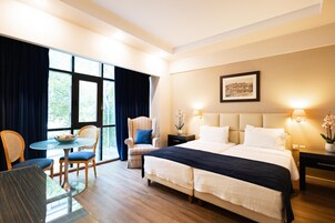 Quarto standard, 2 camas de solteiro, para não fumantes | Roupas de cama premium, camas Tempur-Pedic, frigobar, cofres nos quartos