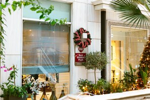 Exterior - Best Western Plus Embassy Hotel (Athens)