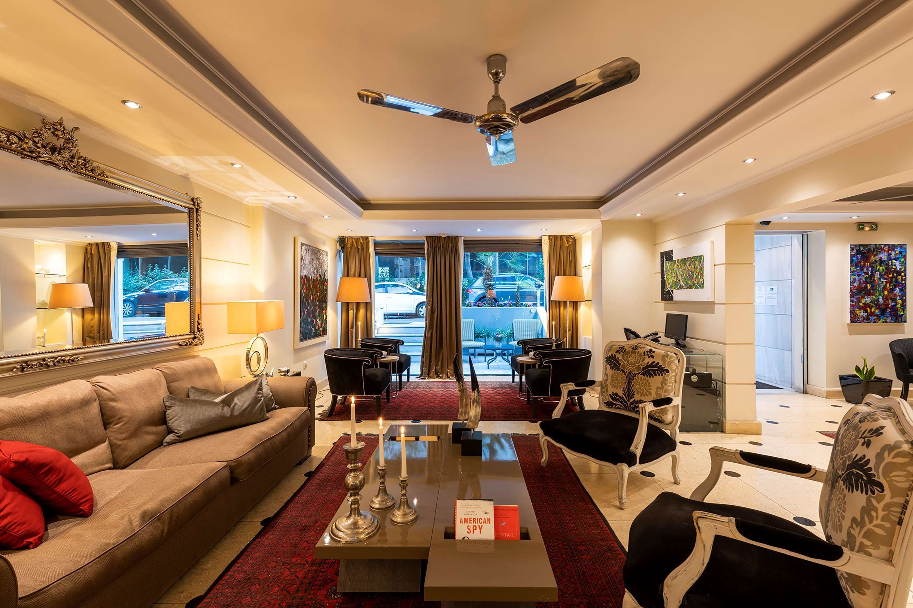 Foto - Best Western Plus Embassy Hotel