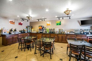 Free daily continental breakfast