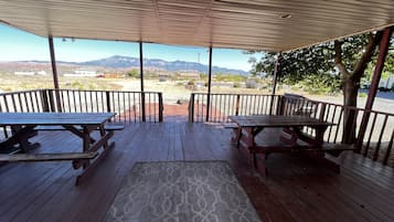 BBQ/picnic area