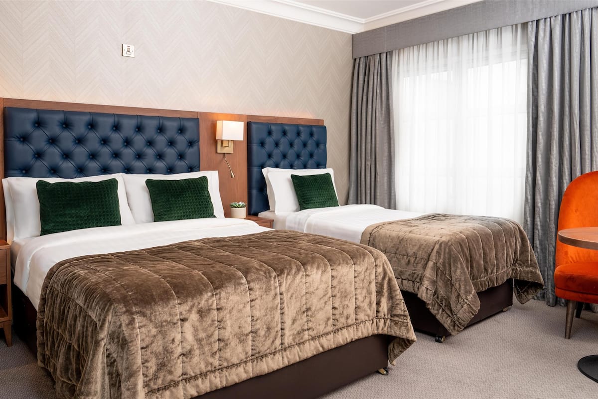 Tweepersoonskamer, voor 1 persoon | Hypoallergeen beddengoed, pillowtop-bedden, een kluis op de kamer