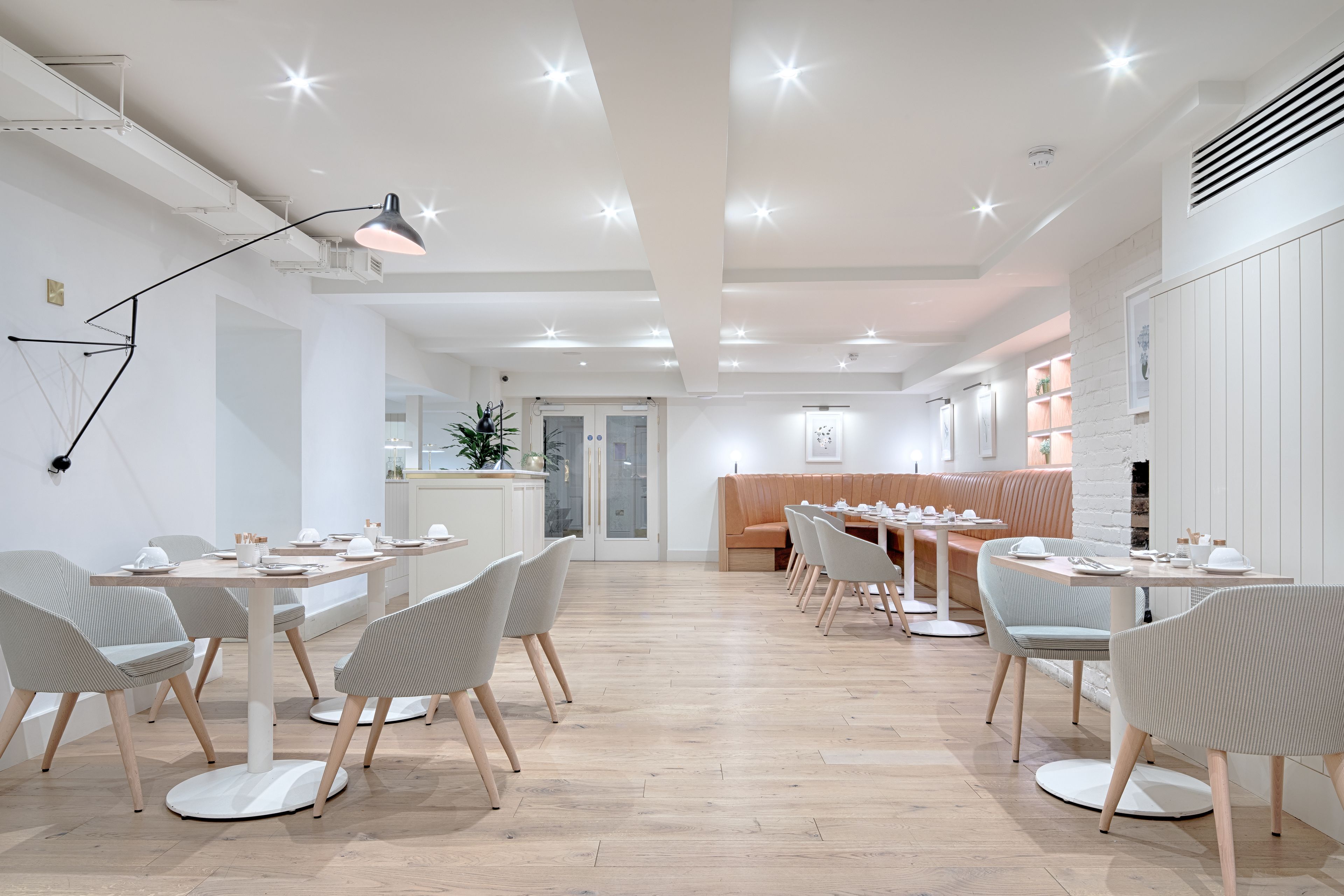 每日供應全套早餐 (每人 EUR20.50)