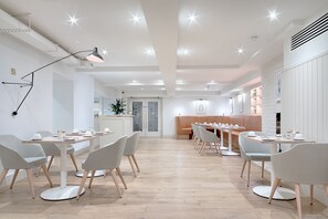 Daily full breakfast for a fee - The Fleet (Dublin)
