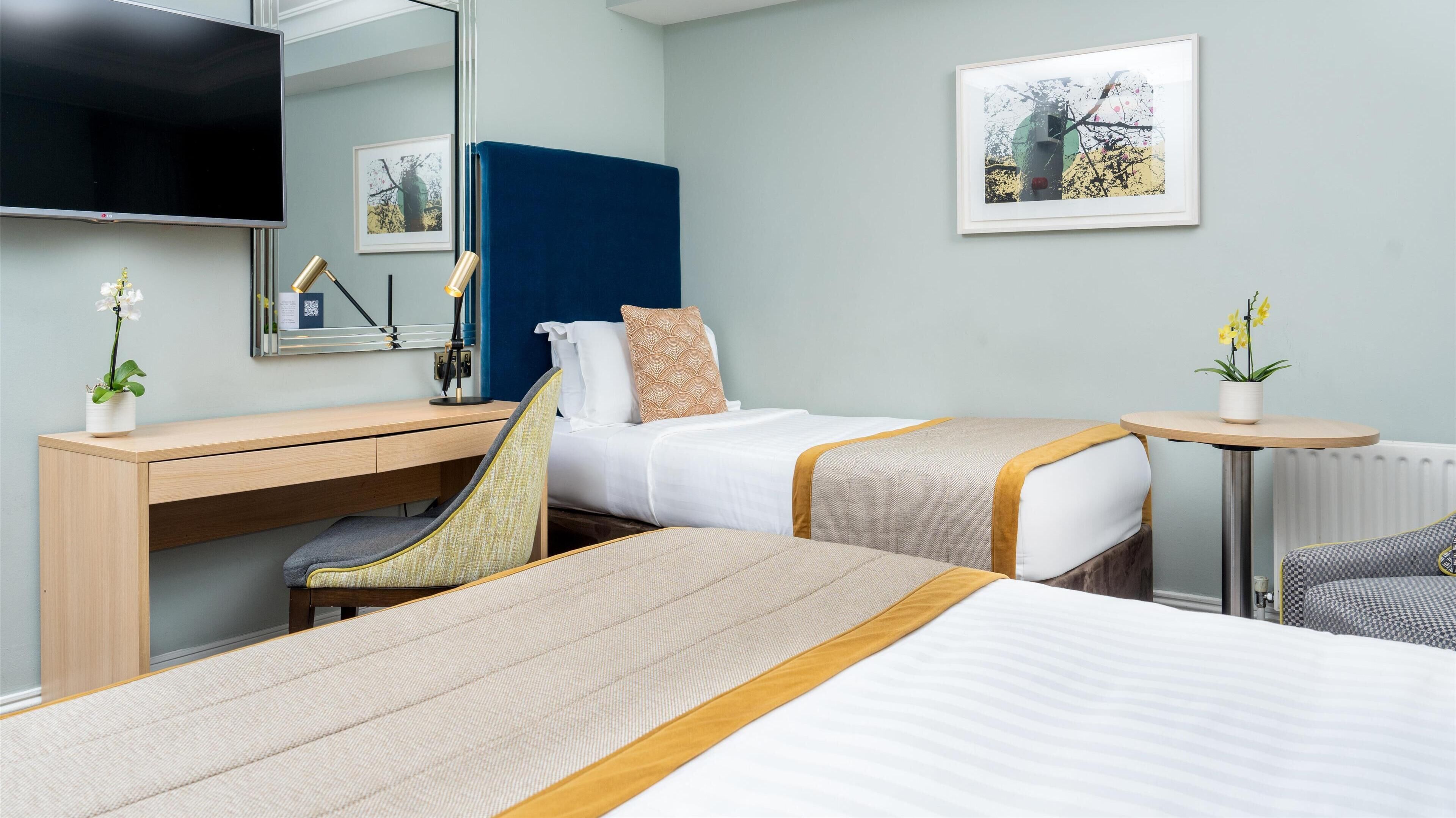 triple room | hypo-allergenic bedding, pillow-top beds, in-room safe