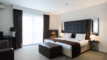 In-room safe, desk, laptop workspace, soundproofing