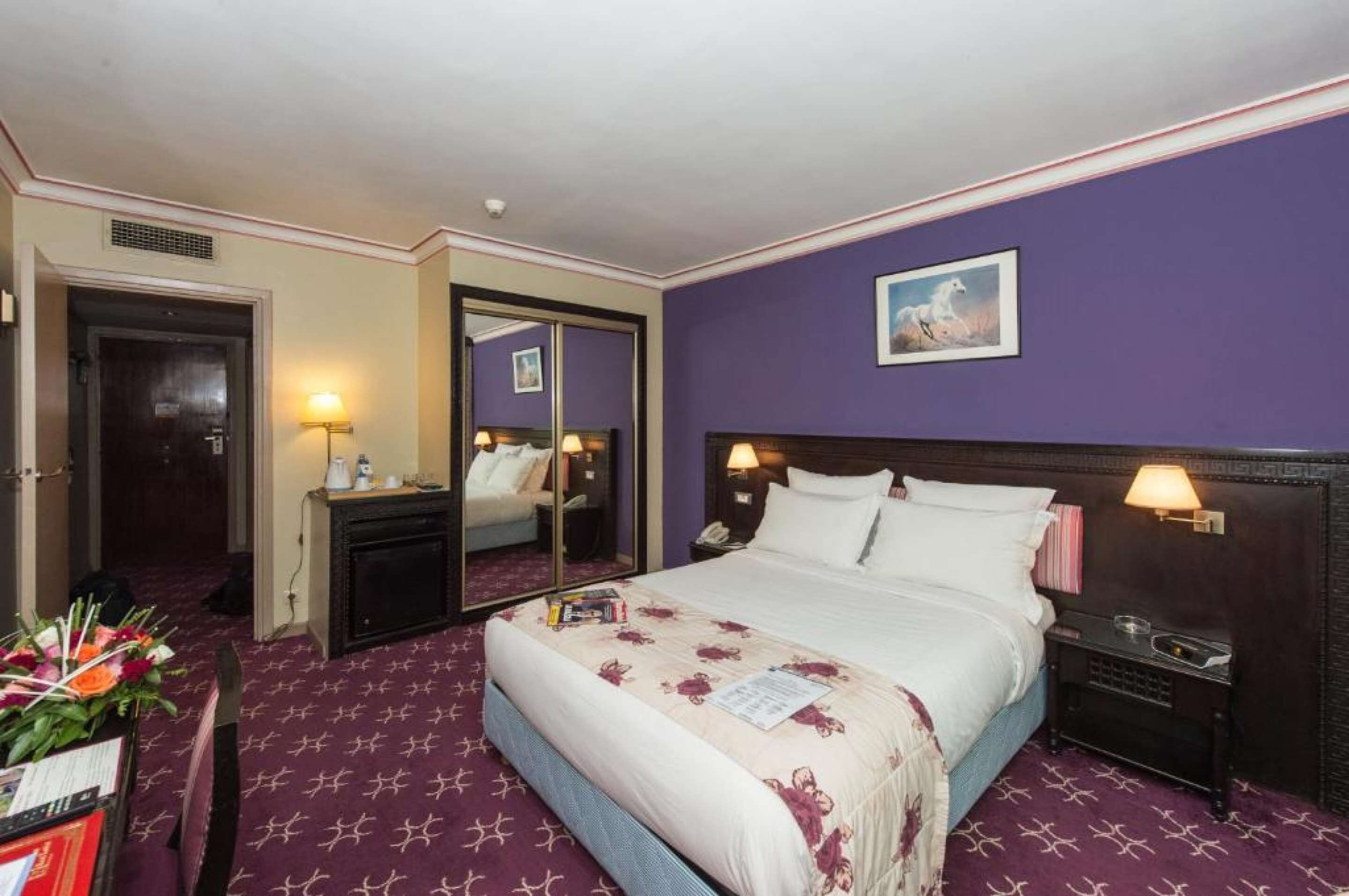 Minibar, coffres-forts dans les chambres