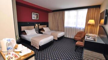 Minibar, in-room safe, laptop workspace, blackout drapes