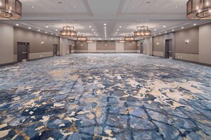 Banquet hall - Delta Hotels by Marriott Seattle Everett (Everett)