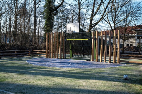 Área de juegos infantiles al aire libre