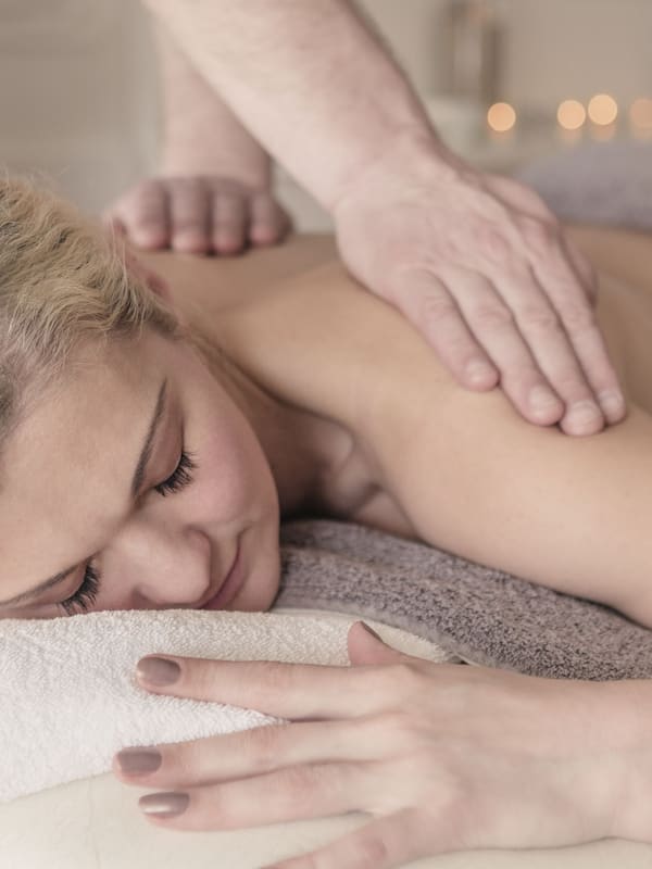 Couples treatment room(s), sauna, hot tub, steam room