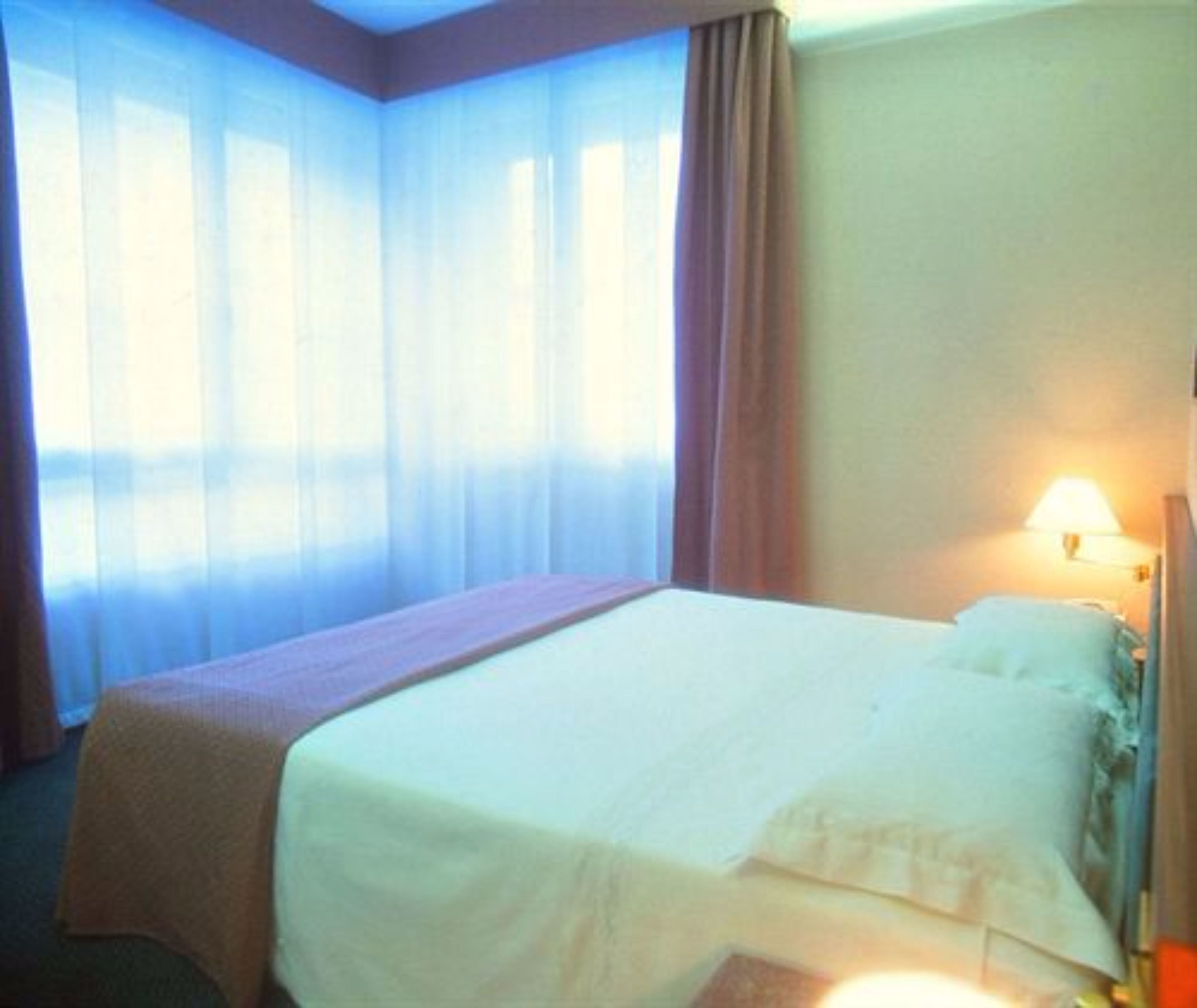 Down duvets, Select Comfort beds, minibar, in-room safe