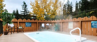Lobstick Lodge