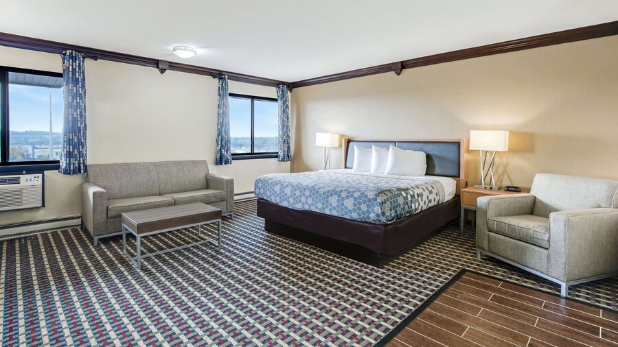 Econo Lodge Madison East