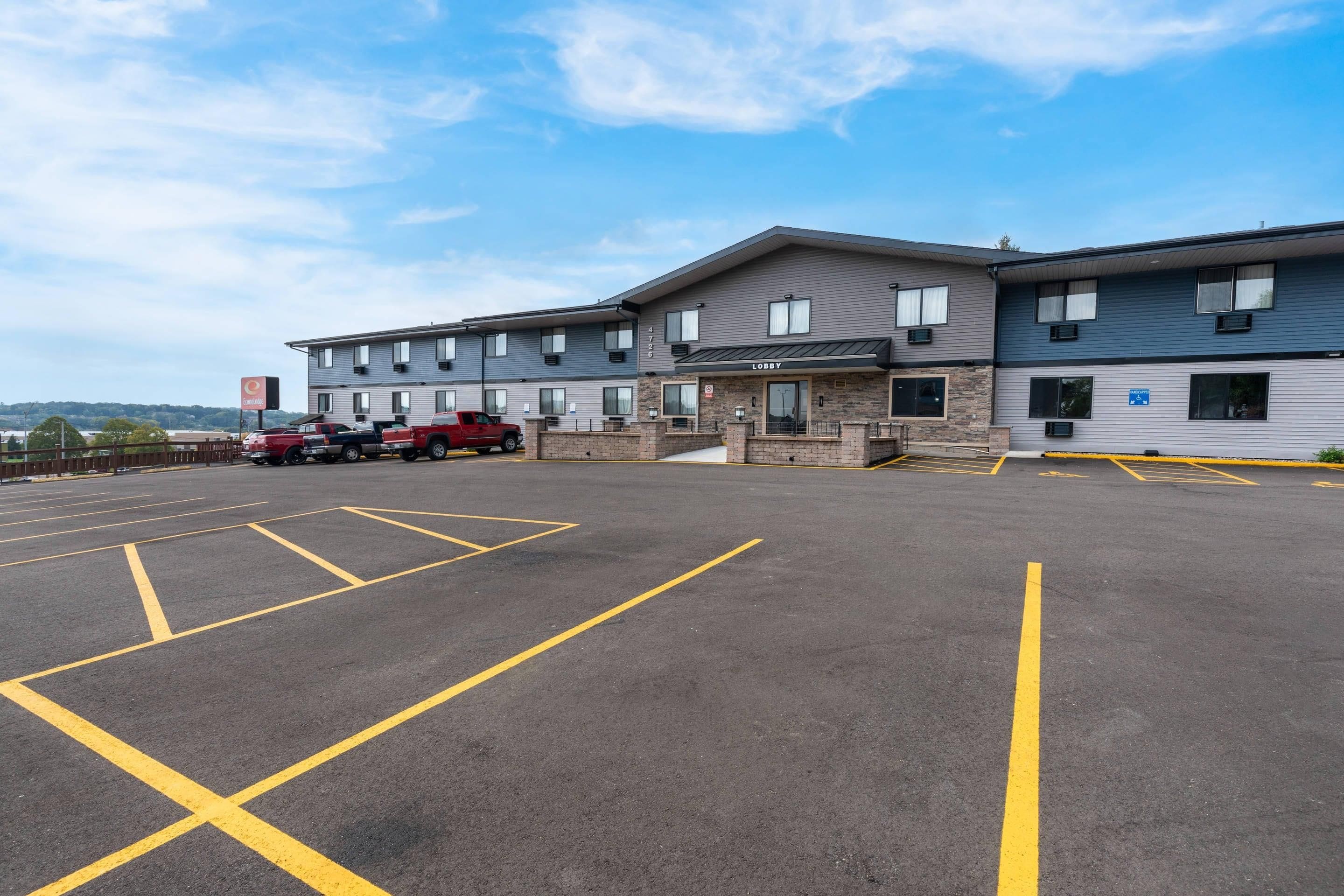 Photo - Econo Lodge Madison East