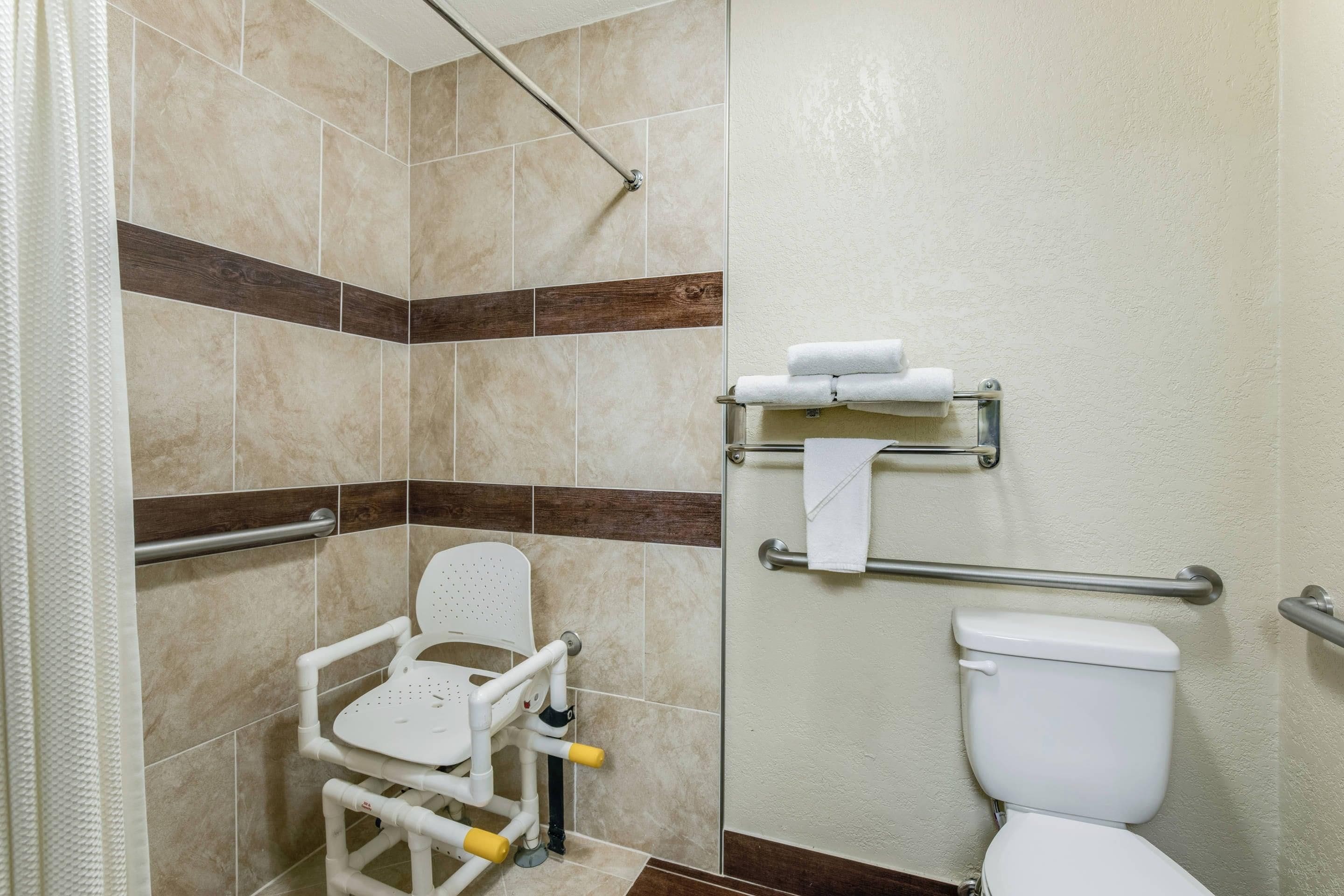 Photo - Econo Lodge Madison East