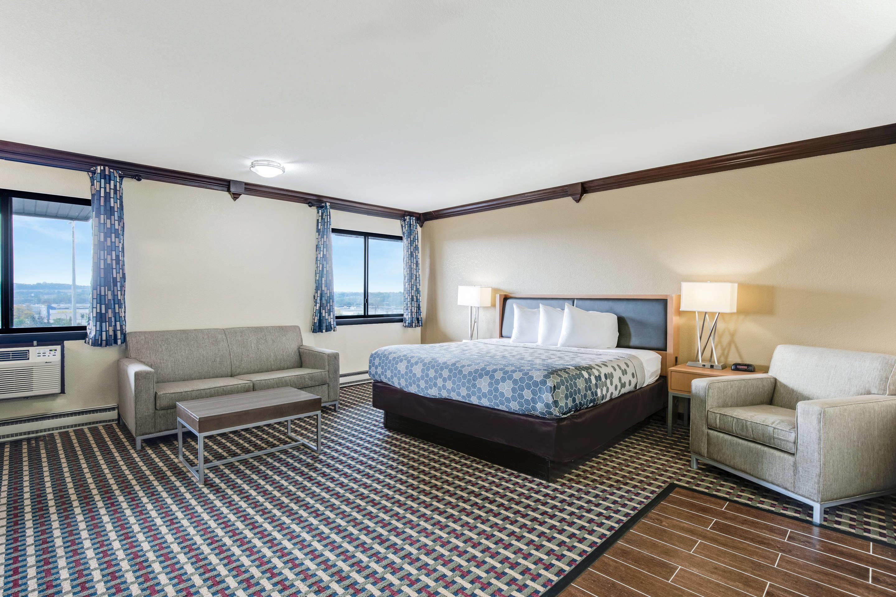 Photo - Econo Lodge Madison East