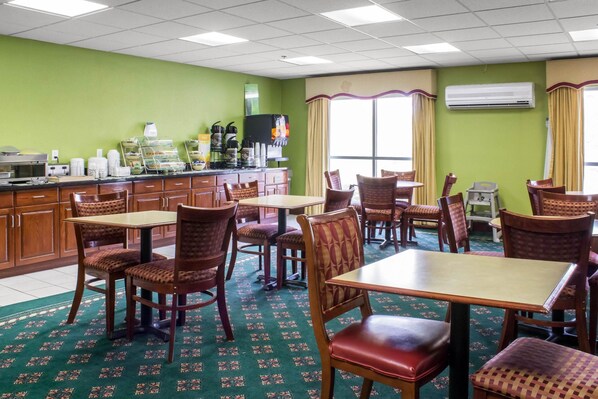 Café da manhã com buffet grátis