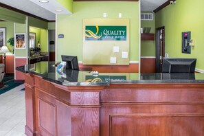 Lobby - Quality Inn & Suites Sioux City Southeast (Sioux City)