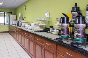 Coffee service - Quality Inn & Suites Sioux City Southeast (Sioux City)