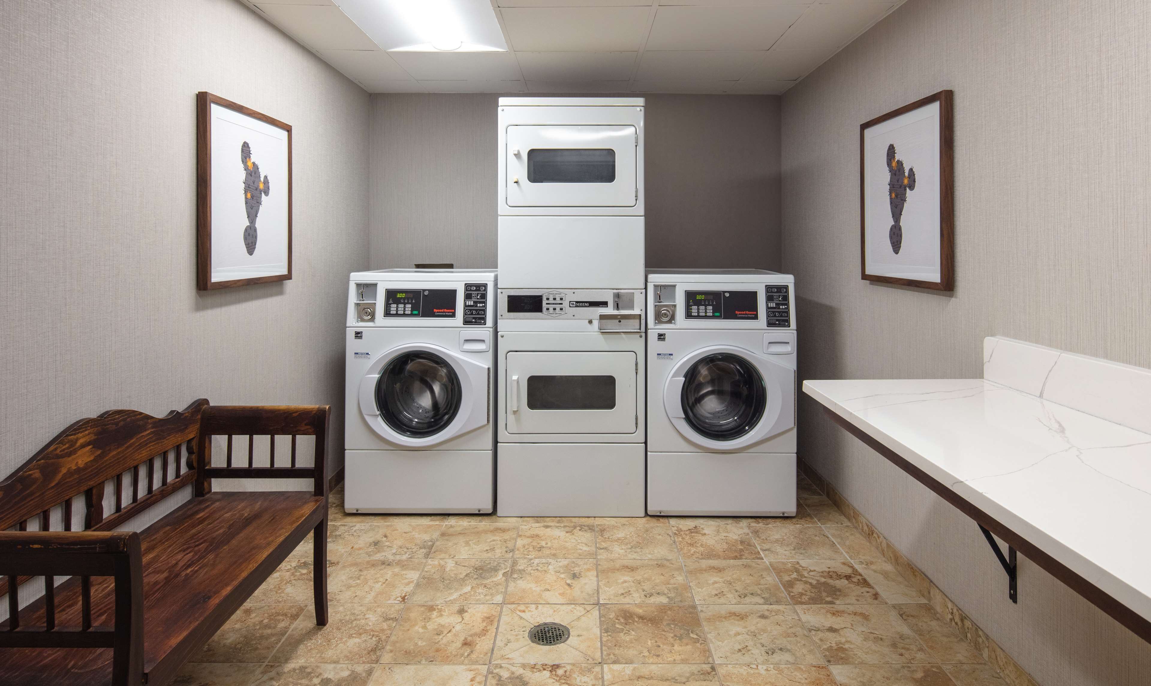 Photo - Hampton Inn & Suites El Paso-Airport