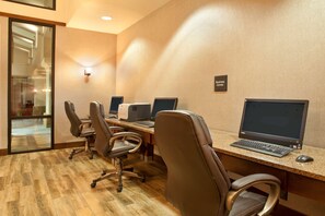 Business center - Hampton Inn & Suites El Paso-Airport (El Paso)