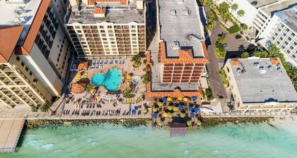 Holiday Inn & Suites Clearwater Beach by IHG
