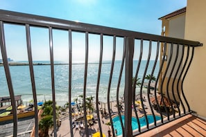 Suite, 2 grands lits, balcon (Gulf View) | Vue depuis le balcon