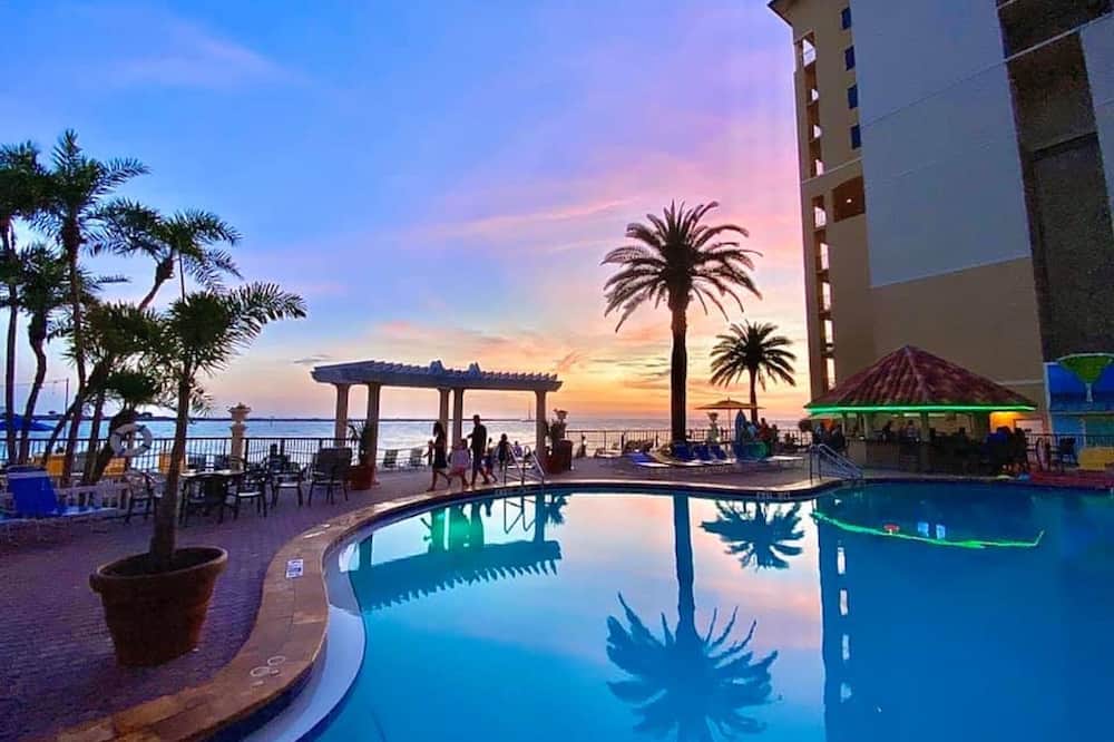 Holiday Inn & Suites Clearwater Beach by IHG