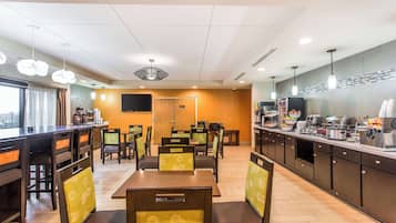 Free daily buffet breakfast