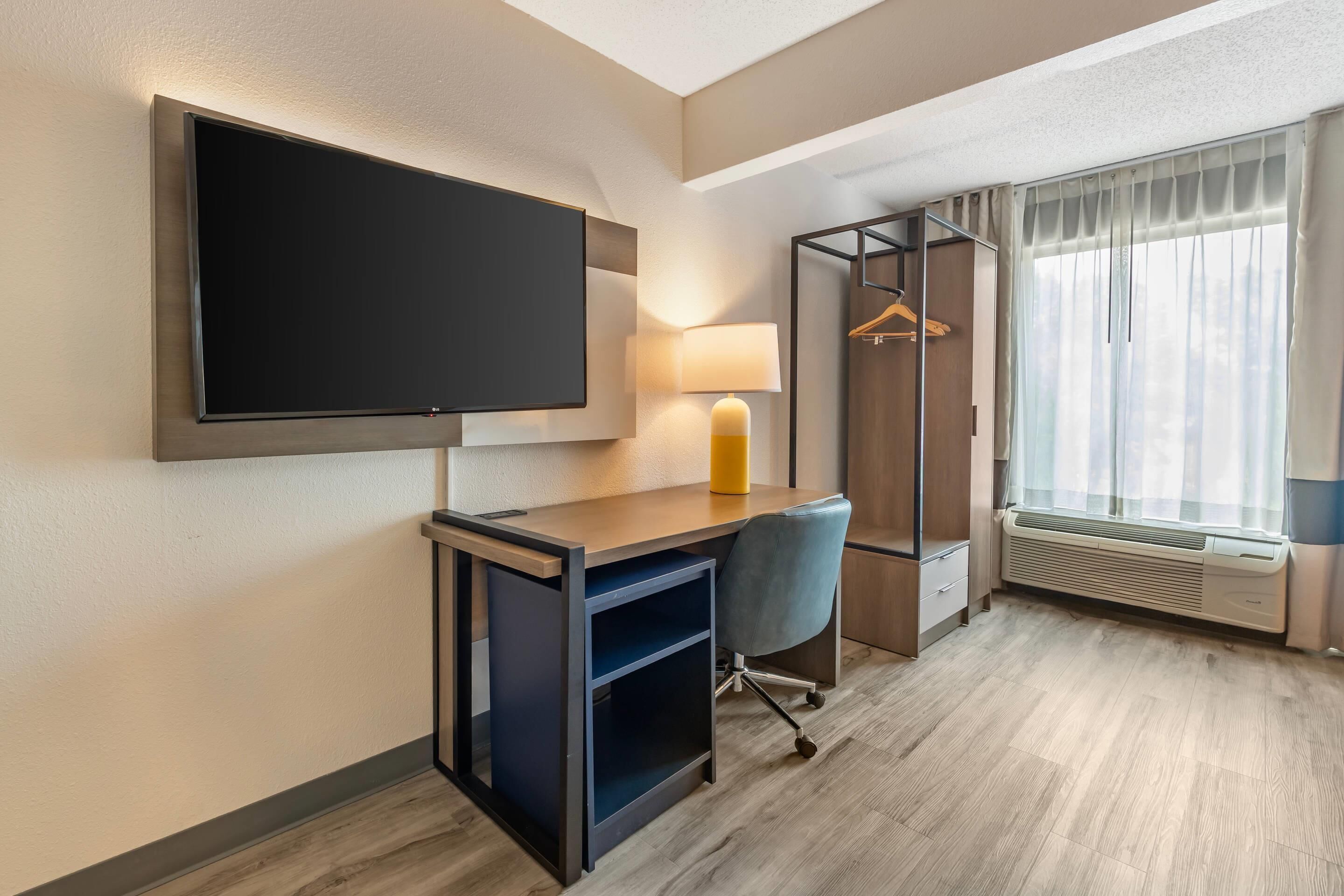 suite, 2 queen beds, non smoking | 1 bedroom, premium bedding, desk, laptop workspace