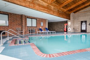 Indoor pool, pool loungers