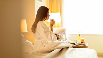 Premium bedding, in-room safe, desk, iron/ironing board