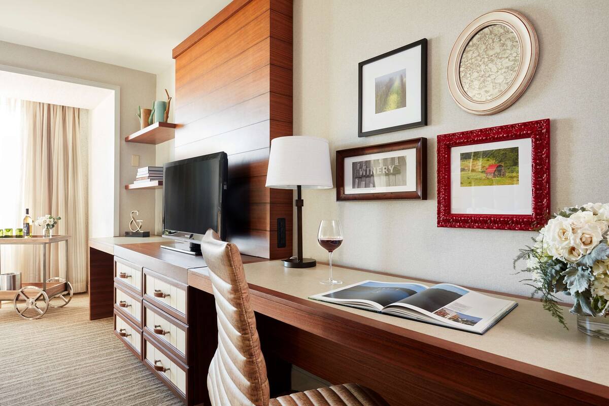 Premium bedding, in-room safe, desk, iron/ironing board