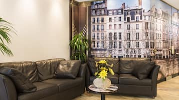 Sala de estar en el lobby