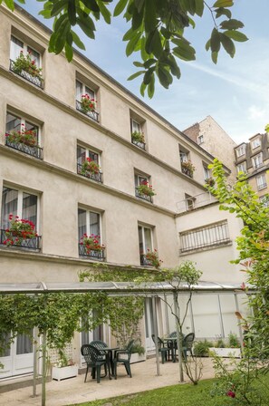 Exterior - Hôtel Abaca Messidor by HappyCulture (Paris)